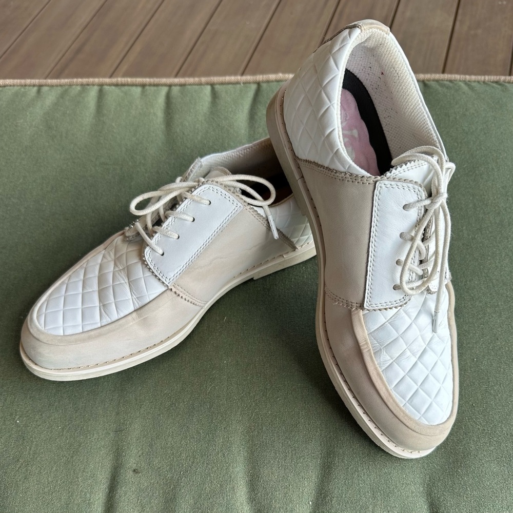 G/FORE Womens Quilted Gallivanter Golf Shoes - Snow/Stone. Size 9